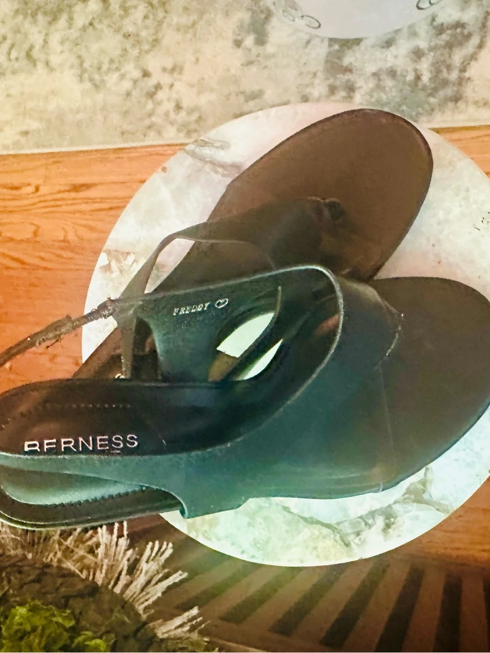 NIB!🔥 Black Slingback Kitten Heel Thong Sandals, Size 7